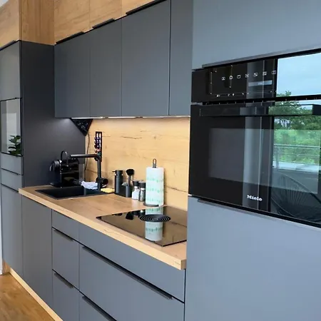 Aryve Boutique-apartment Dresdner Penthouse Mit Dachterrasse - Tiefgaragenstellplaetze - Design-interieur Апартаменты