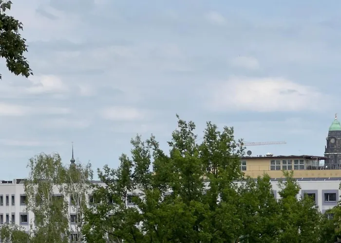 Aryve Boutique-apartment Dresdner Penthouse Mit Dachterrasse - Tiefgaragenstellplaetze - Design-interieur شقة *