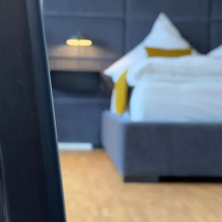 Aryve Boutique-apartment Dresdner Penthouse Mit Dachterrasse - Tiefgaragenstellplaetze - Design-interieur *