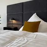 Aryve Boutique-apartment Dresdner Penthouse Mit Dachterrasse - Tiefgaragenstellplaetze - Design-interieur Daire
