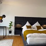 Daire Aryve Boutique-apartment Dresdner Penthouse Mit Dachterrasse - Tiefgaragenstellplaetze - Design-interieur *